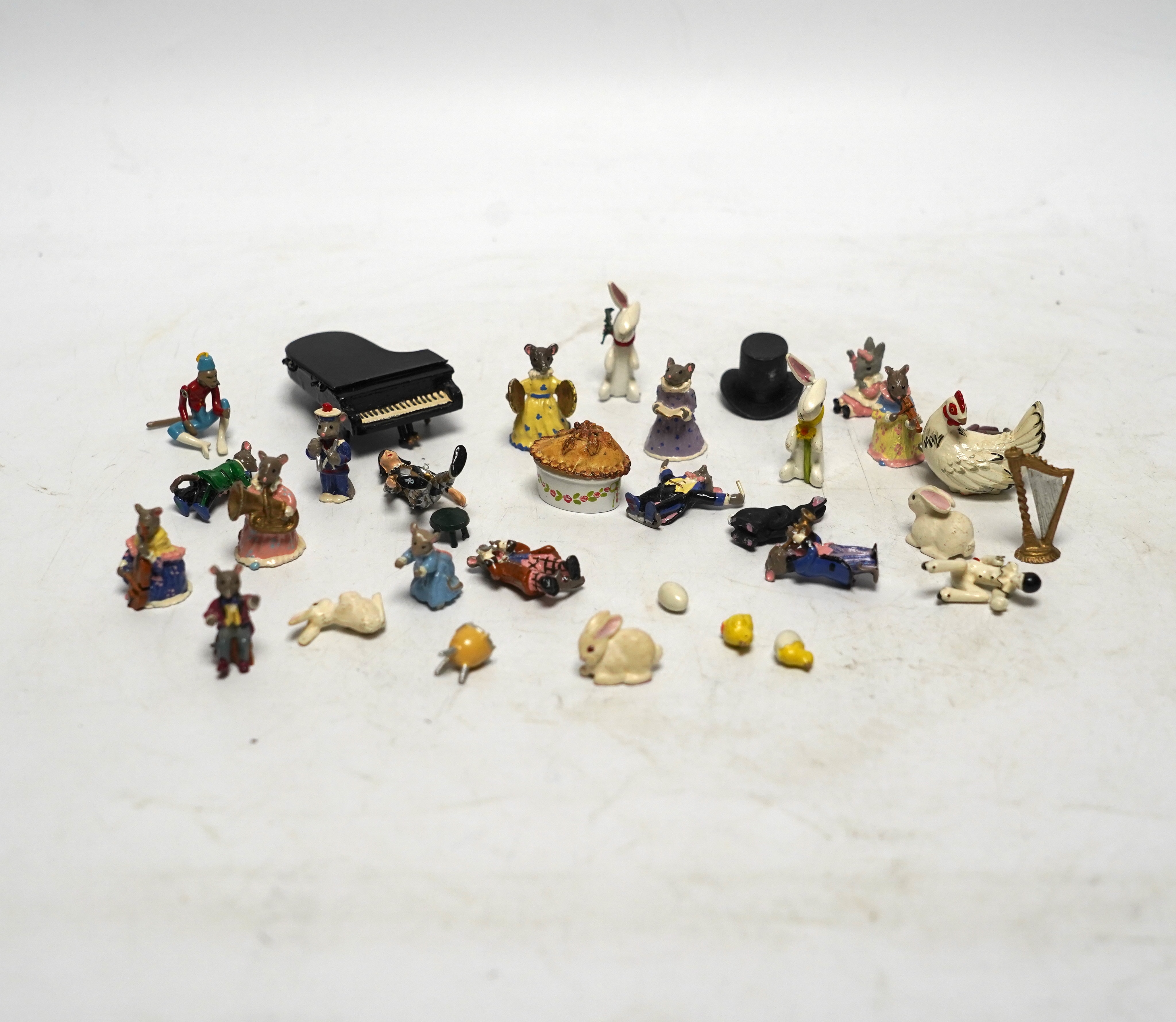 Miniature novelty diecast figures including mouse orchestra, grand piano and other figures, largest 4.5cm wide